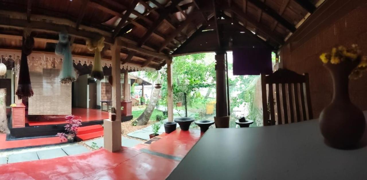 Ambadis Villas Kodungallūr Buitenkant foto